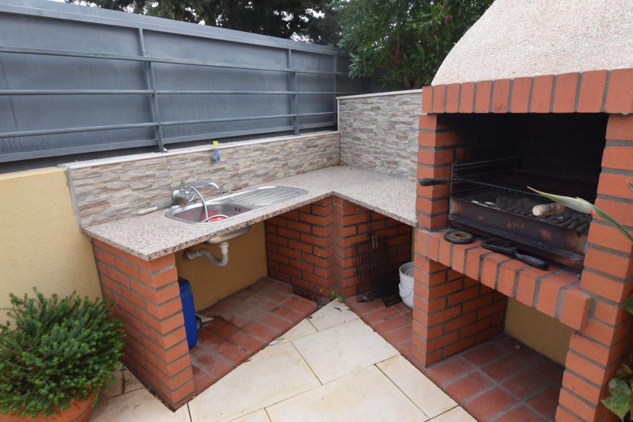 Cozy Villa With Pool And Barbecue Albufeira Dış mekan fotoğraf