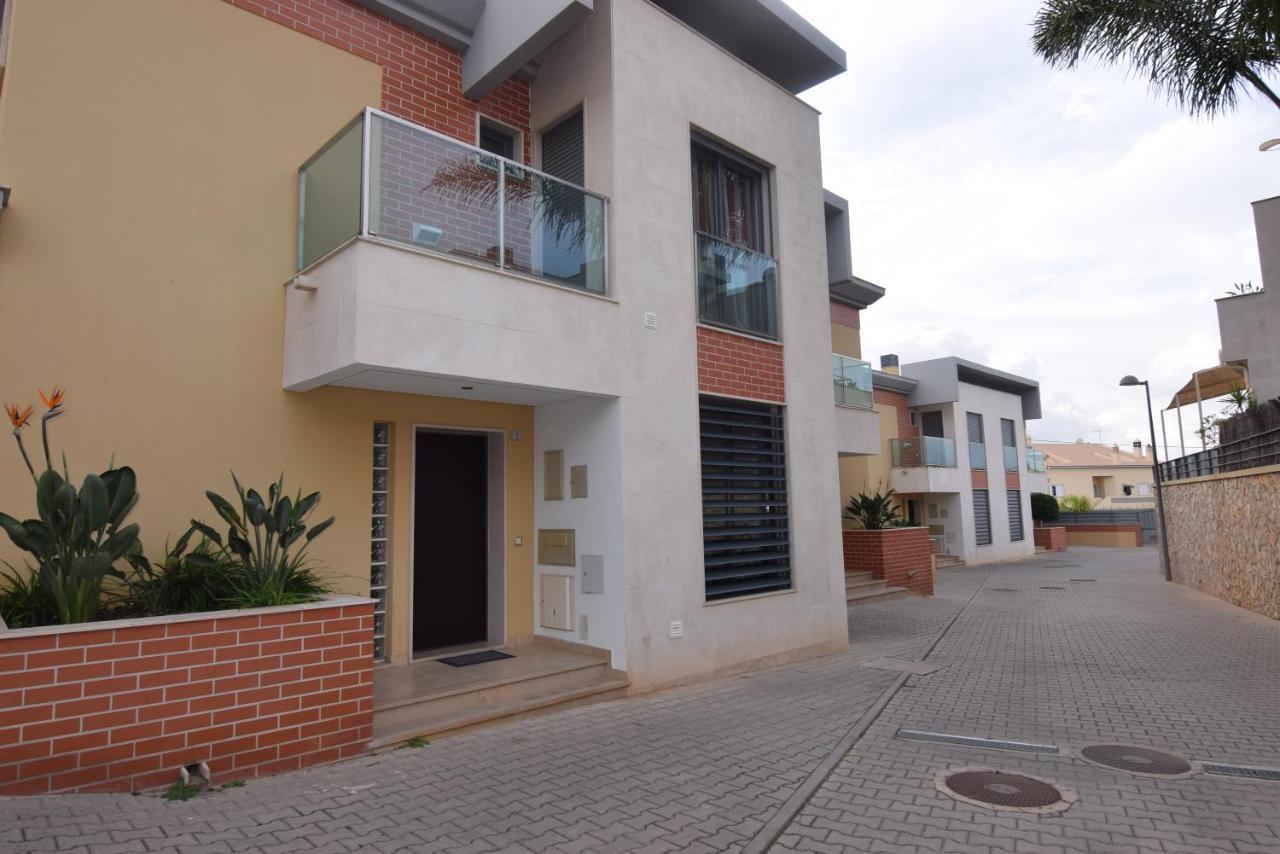 Cozy Villa With Pool And Barbecue Albufeira Dış mekan fotoğraf