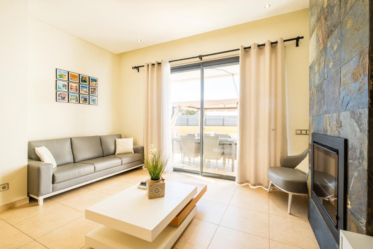 Cozy Villa With Pool And Barbecue Albufeira Dış mekan fotoğraf