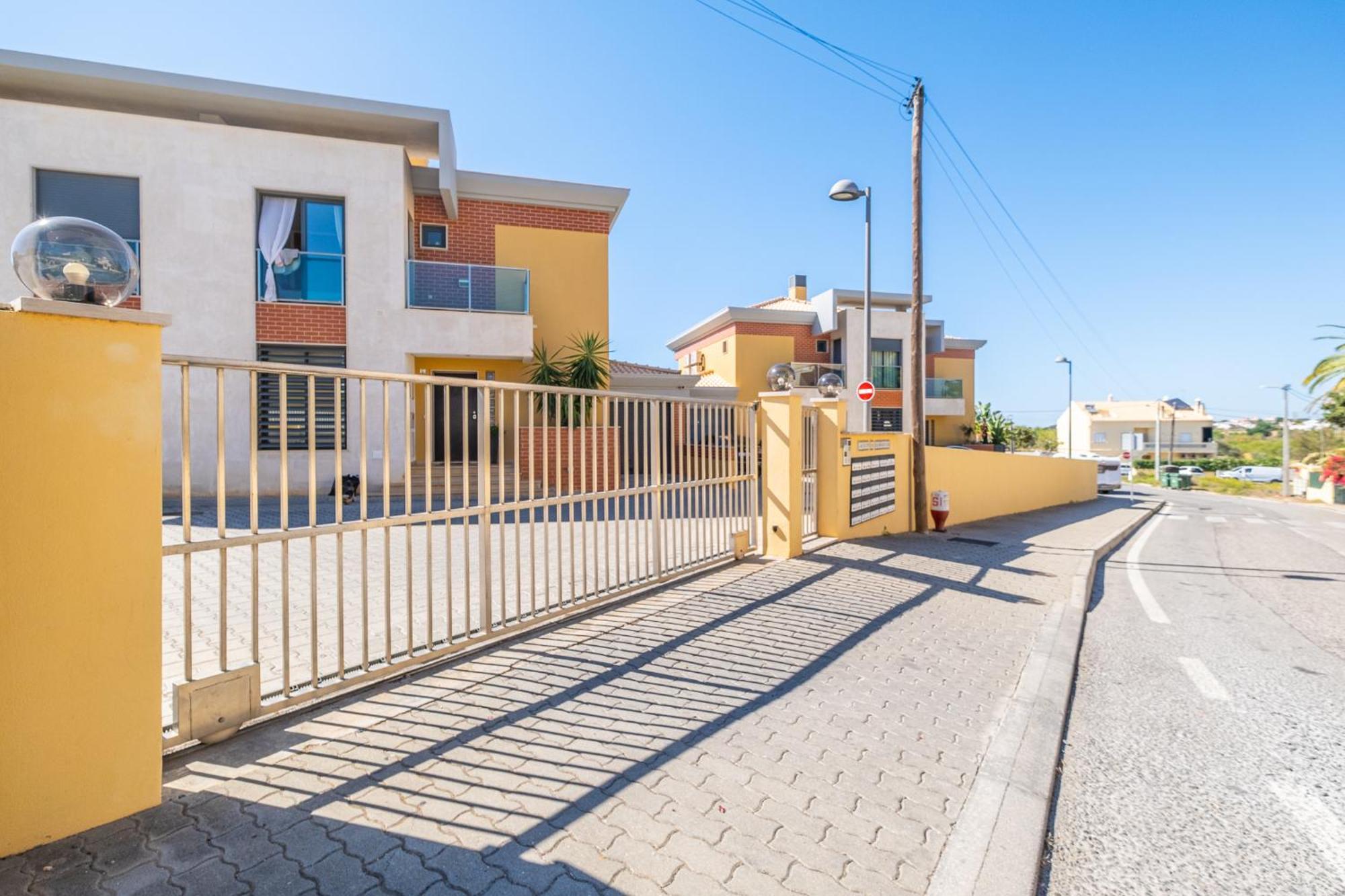 Cozy Villa With Pool And Barbecue Albufeira Dış mekan fotoğraf