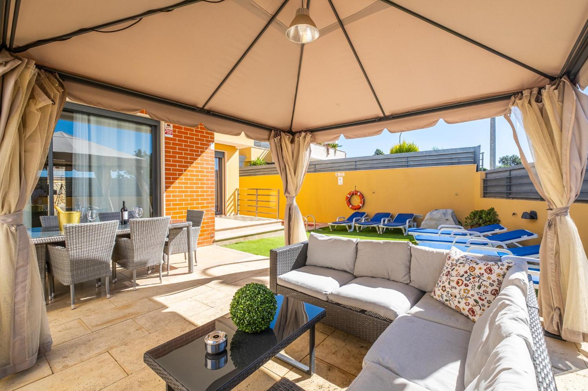 Cozy Villa With Pool And Barbecue Albufeira Dış mekan fotoğraf